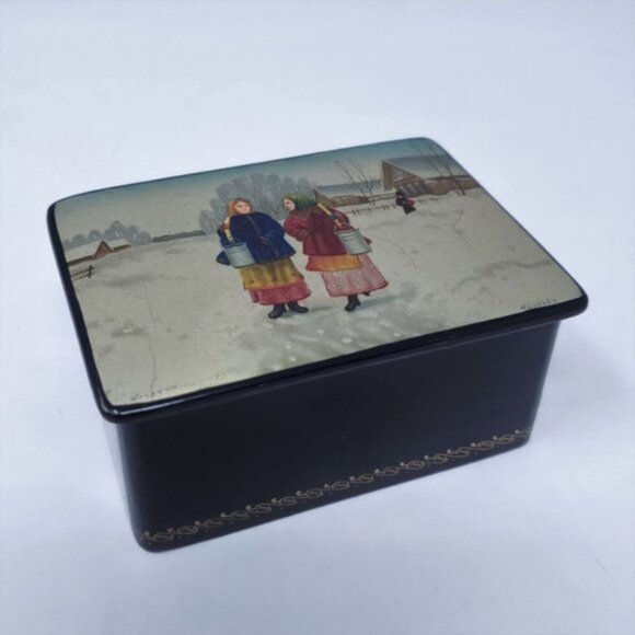 Fedoskino Russian Vintage Lacquer Paper Mache Trinket Box Signed Handmade - Picture 1 of 8